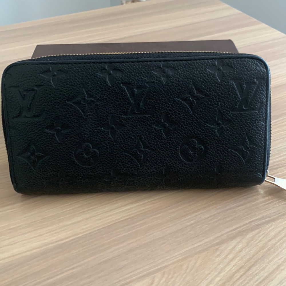Louis Vuitton Empreinte Black Zippy wallet